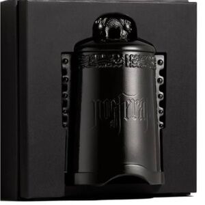 Luxurious Black Shaving Accessory